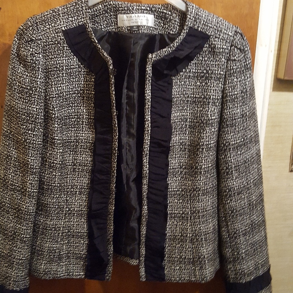 Black and white Woman's Suit (Size 4)